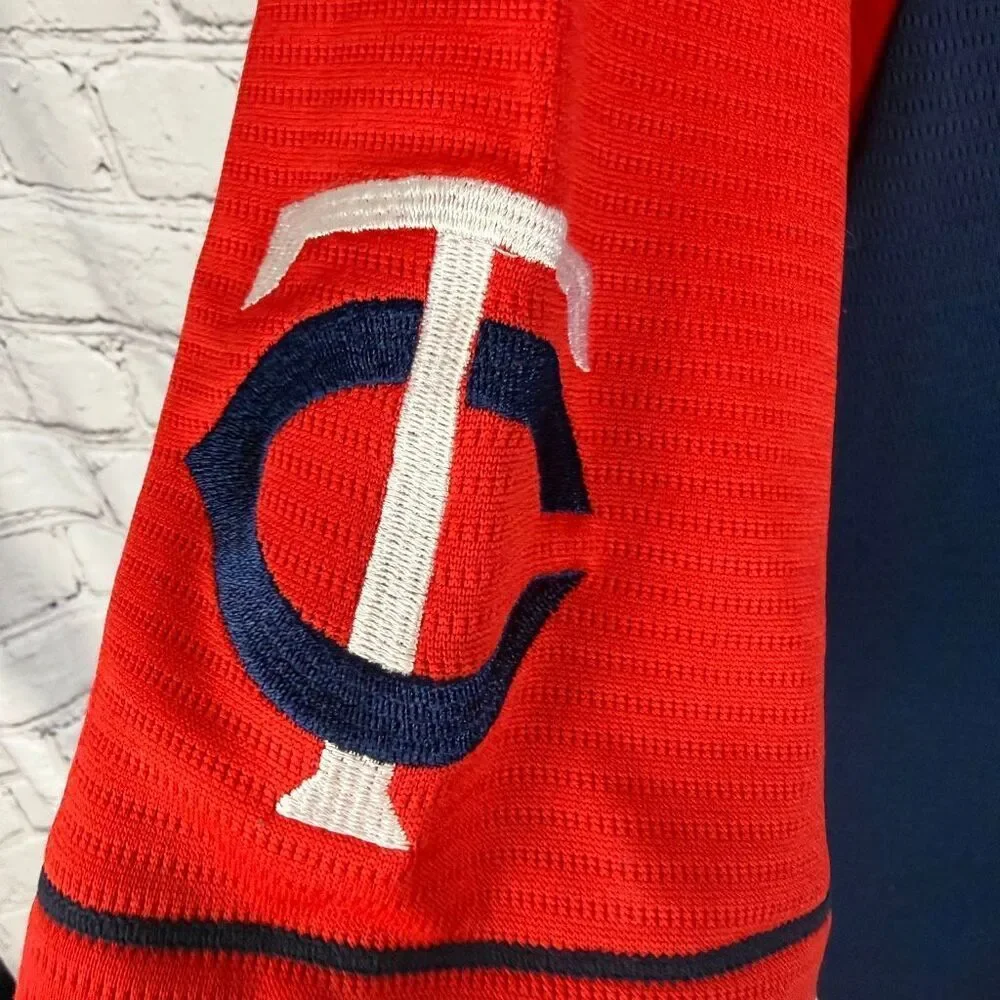 Majestic Minnesota Twins MLB V-neck baseball jersey Mens Size M C